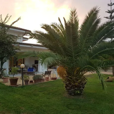 Floriana בית הארחה *